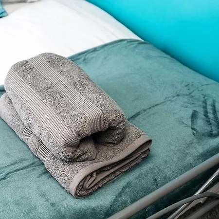 Springmill Gem Bradford (West Yorkshire)