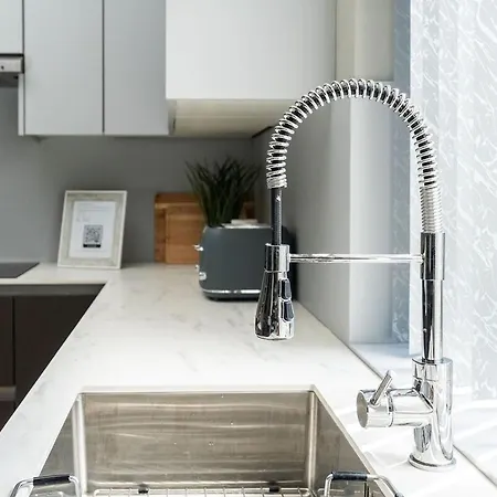 Springmill Gem * Bradford (West Yorkshire)