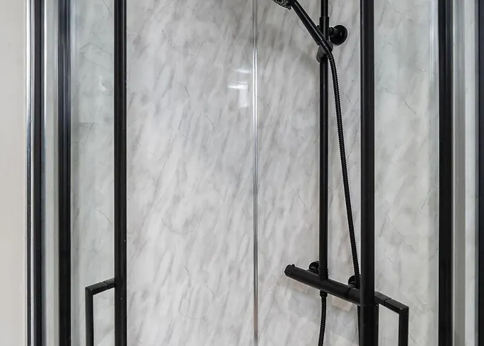 Springmill Gem * Bradford (West Yorkshire)